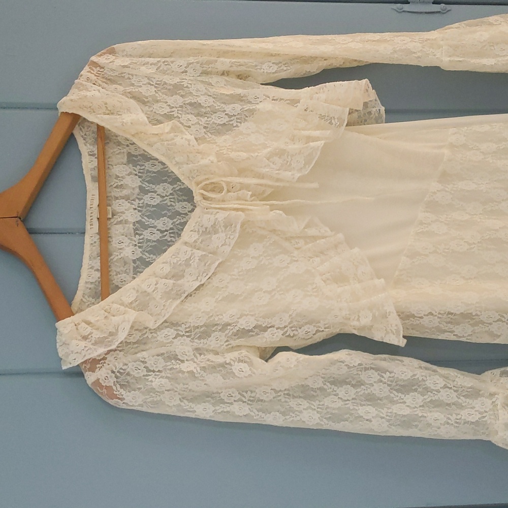 Elegant Cream Lace Maxi Dress